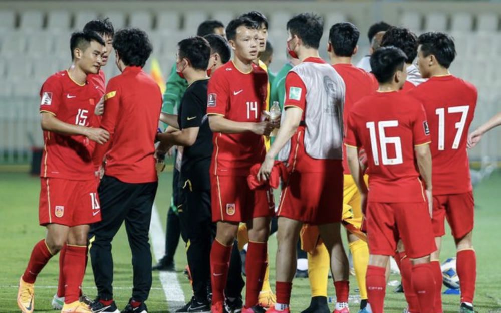 国米1-0领先博洛尼亚加时赛第21分钟，博洛尼亚的角球，利科扬尼斯开向后点，皮球在出底线前被勾了回来，别克马破门！